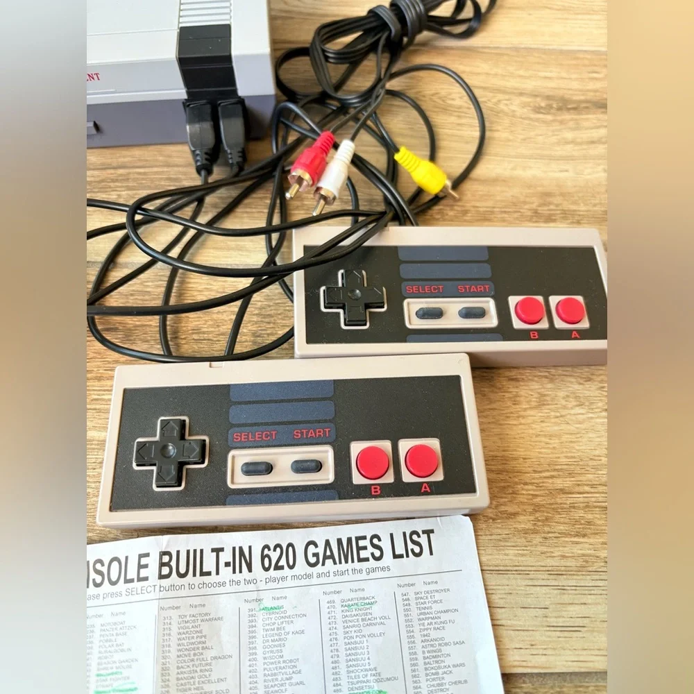 Mini Game Entertainment System *Tested* 620 Built In Games Like New